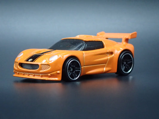 LOTUS SPORT ELISE ORANGE 1/64 SCALE COLLECTIBLE DIORAMA DIECAST MODEL CAR