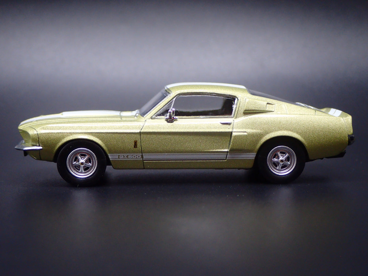 1967 67 FORD MUSTANG SHELBY GT500 FASTBACK 1:64 SCALE DIORAMA DIECAST MODEL CAR