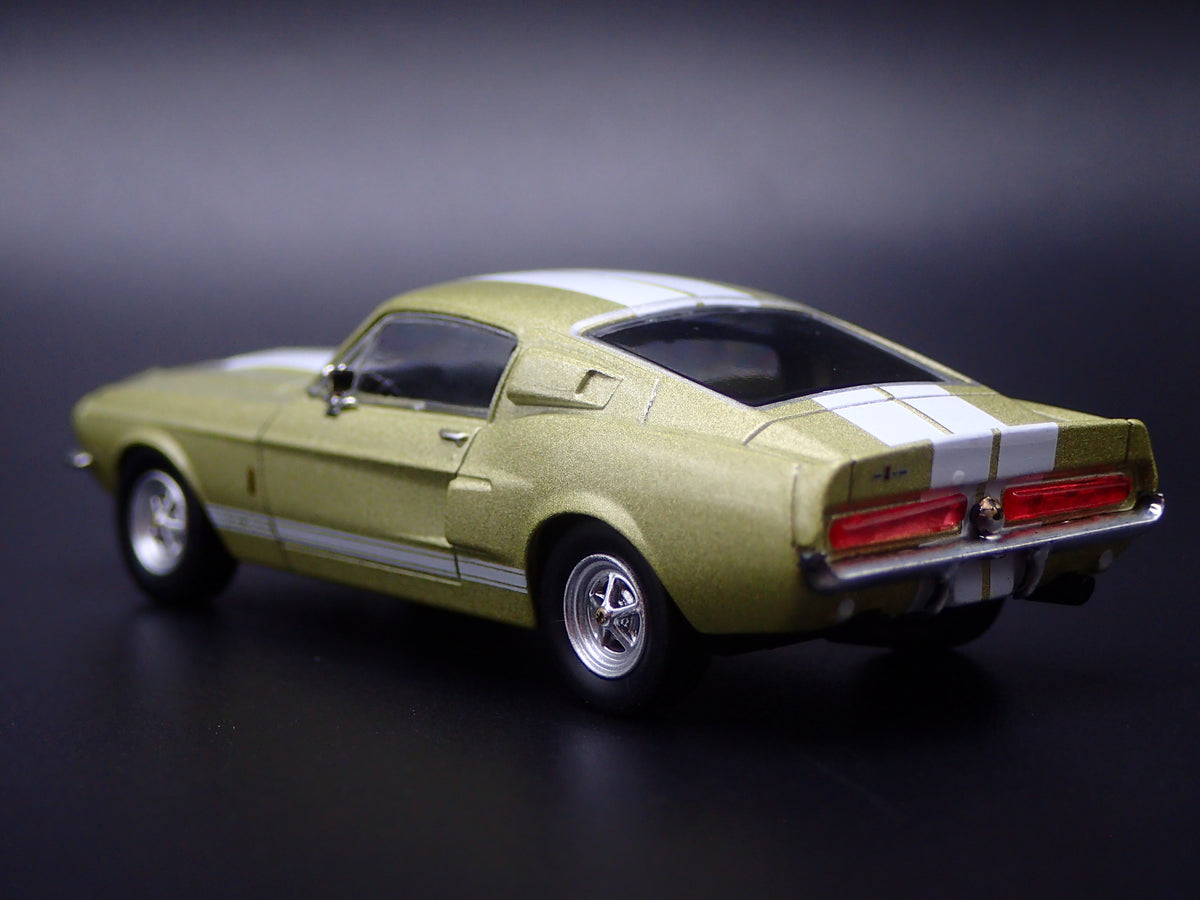 1967 67 FORD MUSTANG SHELBY GT500 FASTBACK 1:64 SCALE DIORAMA DIECAST MODEL CAR