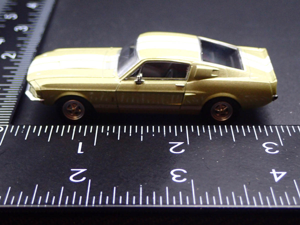 1967 67 FORD MUSTANG SHELBY GT500 FASTBACK 1:64 SCALE DIORAMA DIECAST MODEL CAR