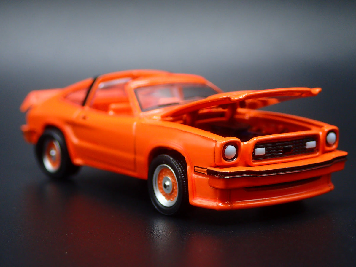 1978 78 FORD MUSTANG II KING COBRA ORANGE 1:64 SCALE COLLECTIBLE DIECAST MODEL CAR