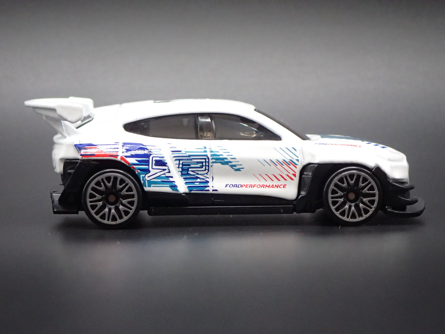 2021-2026 FORD MUSTANG MACH E RACING ELECTRIC SUV 1/64 SCALE DIECAST MODEL CAR