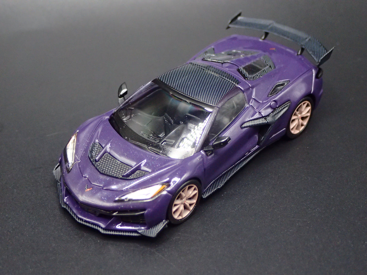 2025-2027 CHEVY CHEVROLET CORVETTE STINGRAY ZR1 1:64 SCALE DIECAST MODEL CAR