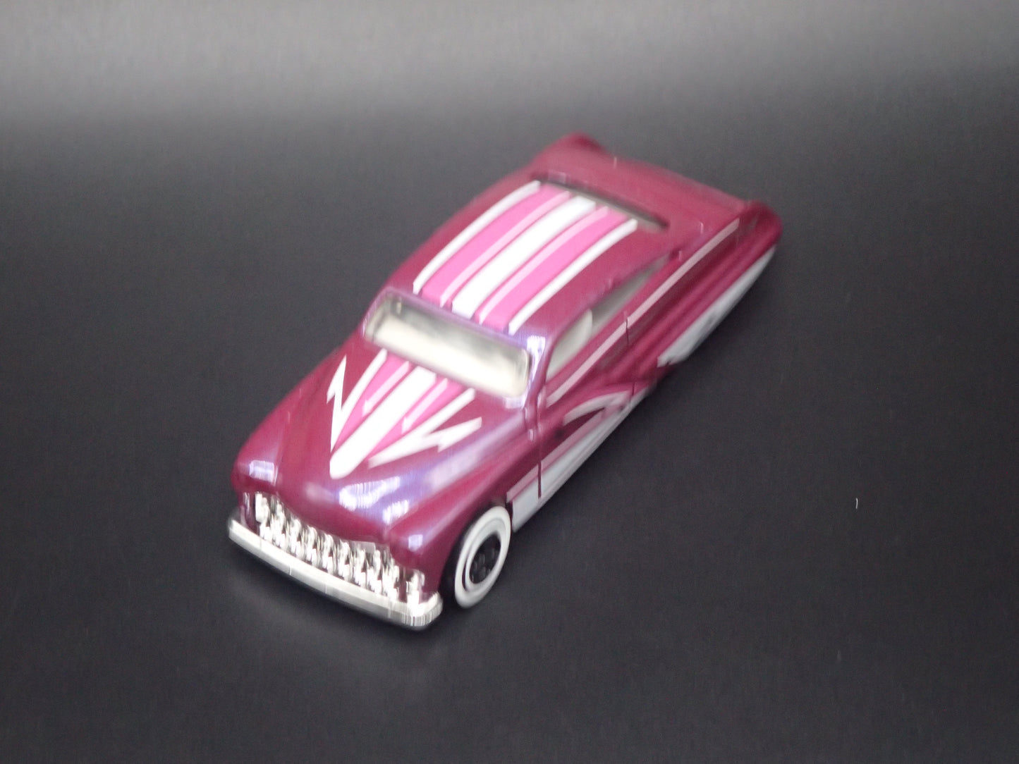 1951 51 MERC MERCURY PURPLE PASSION 1:64 SCALE COLLECTIBLE DIECAST MODEL CAR