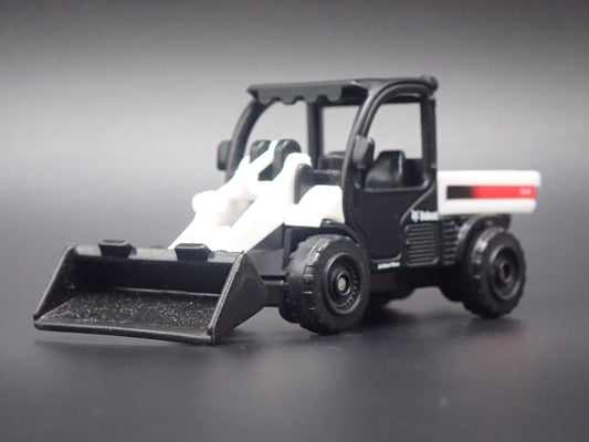 CONSTRUCTION SKID STEER BOBCAT LOADER WHITE 1:64 SCALE DIORAMA DIECAST MODEL CAR