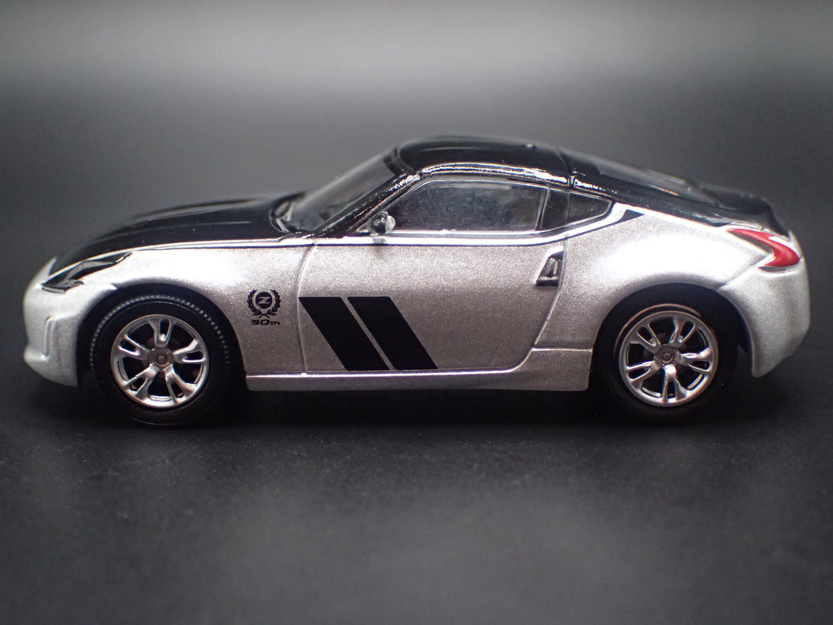 2009-2020 NISSAN 370Z SILVER 1:64 SCALE COLLECTIBLE DIORAMA DIECAST MODEL CAR