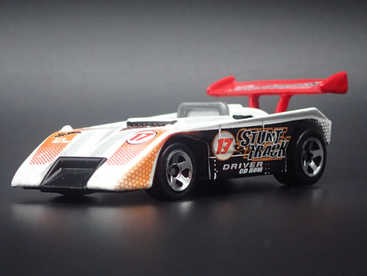 SHADOW Mk II A GROUP 7 RACE CAR WHITE 1:64 SCALE DIORAMA DIECAST MODEL CAR