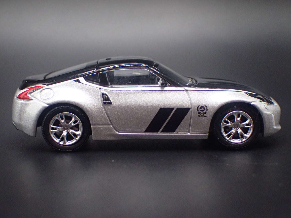 2009-2020 NISSAN 370Z SILVER 1:64 SCALE COLLECTIBLE DIORAMA DIECAST MODEL CAR