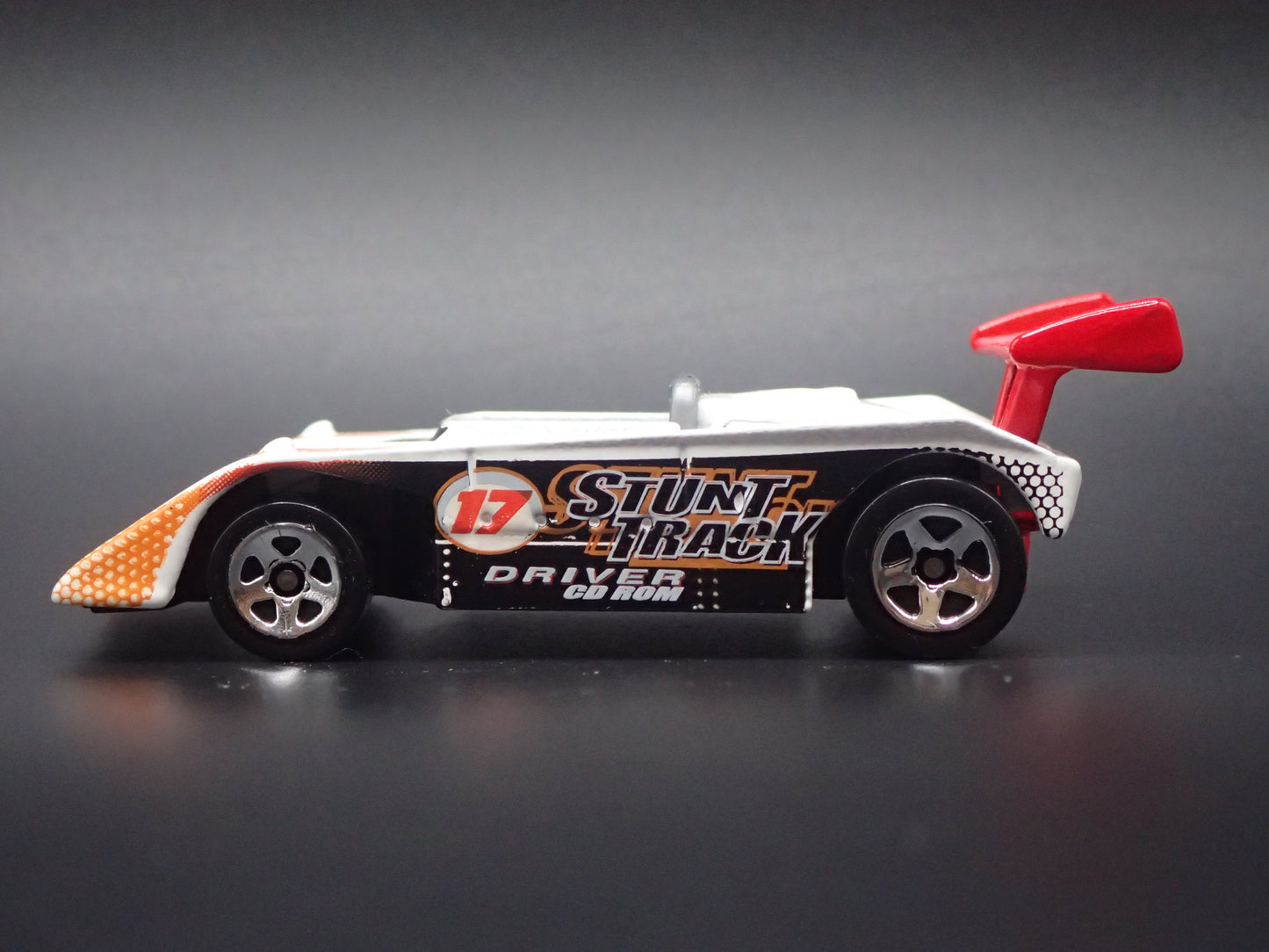 SHADOW Mk II A GROUP 7 RACE CAR WHITE 1:64 SCALE DIORAMA DIECAST MODEL CAR
