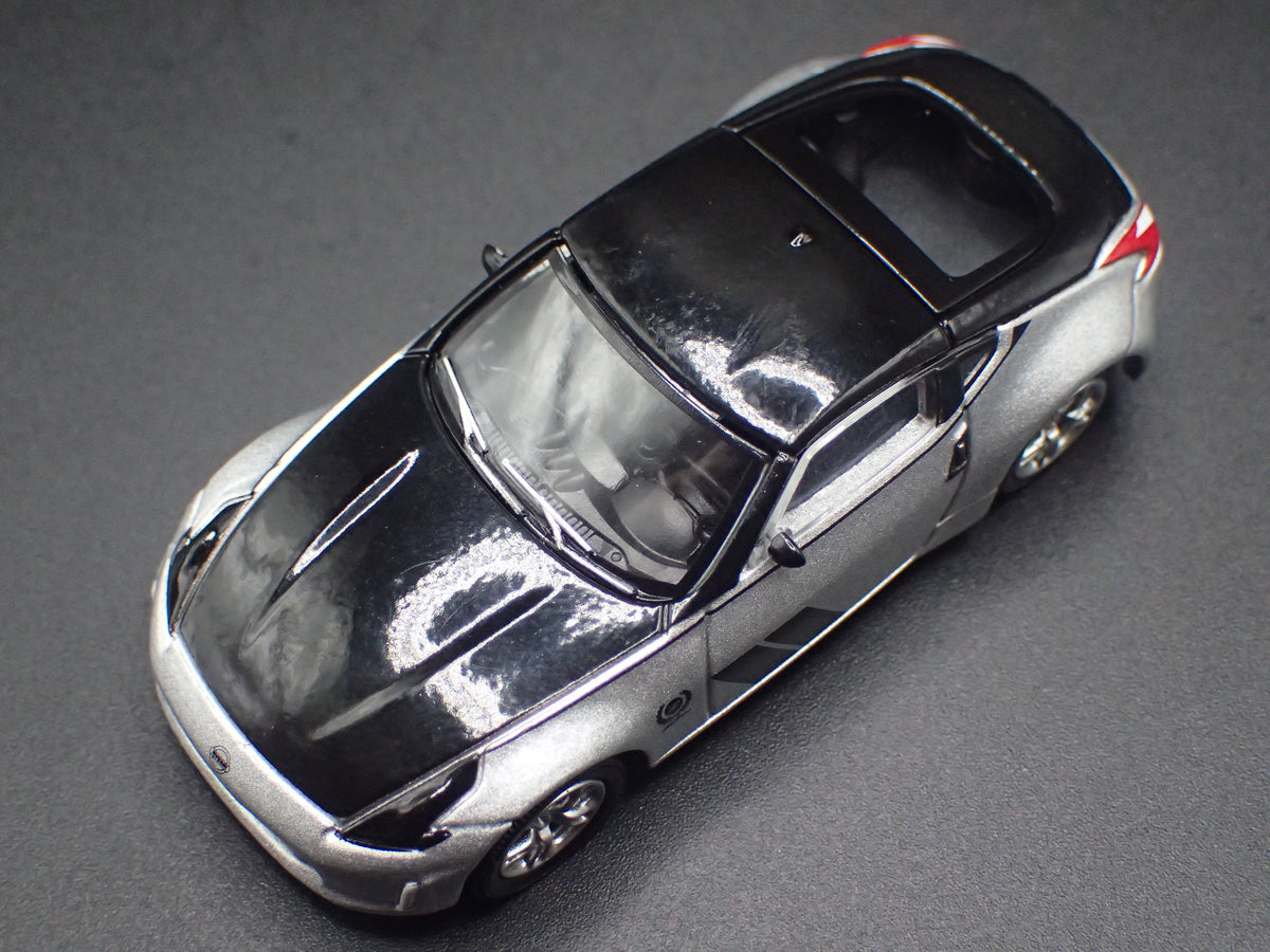 2009-2020 NISSAN 370Z SILVER 1:64 SCALE COLLECTIBLE DIORAMA DIECAST MODEL CAR