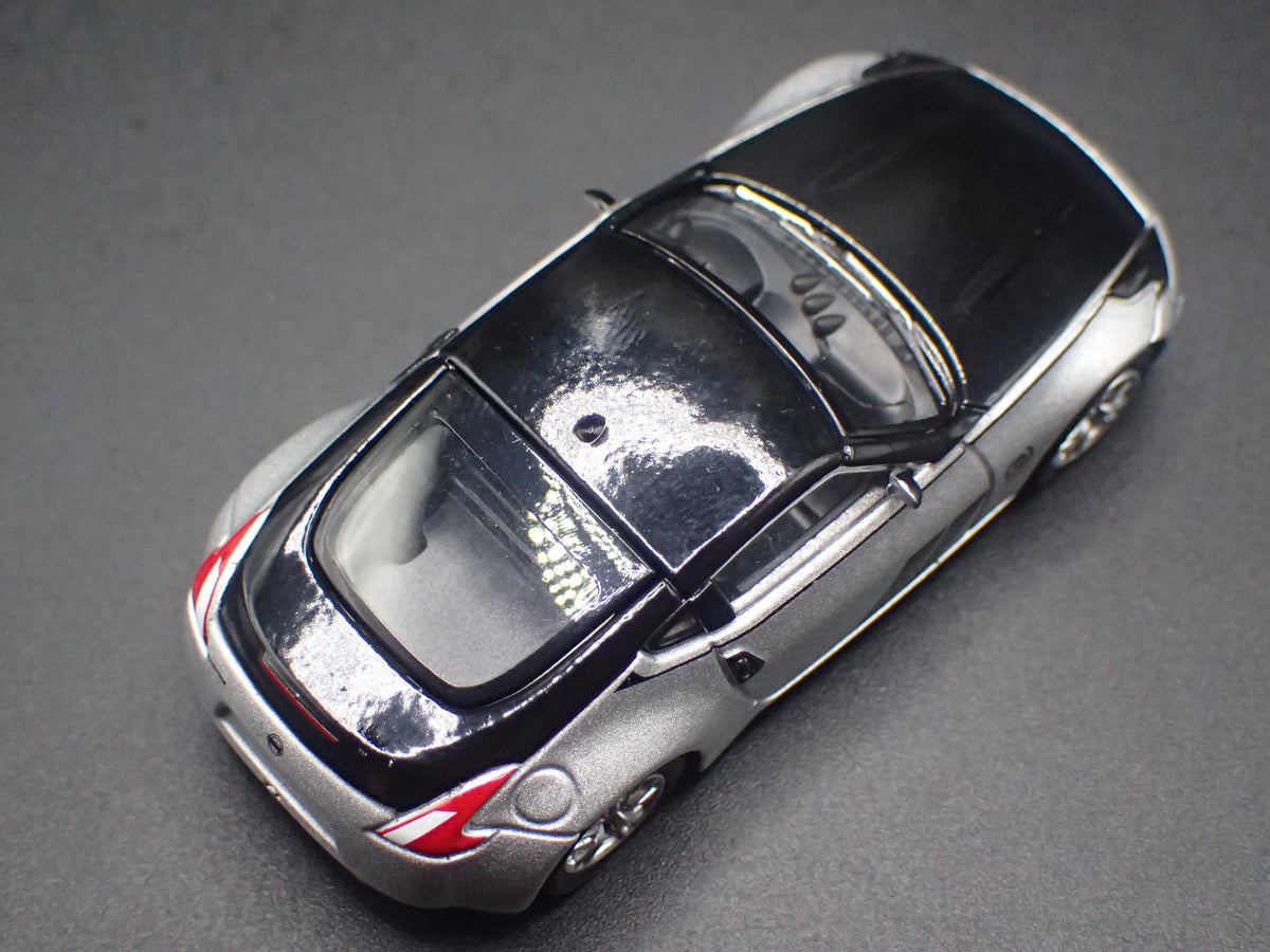 2009-2020 NISSAN 370Z SILVER 1:64 SCALE COLLECTIBLE DIORAMA DIECAST MODEL CAR