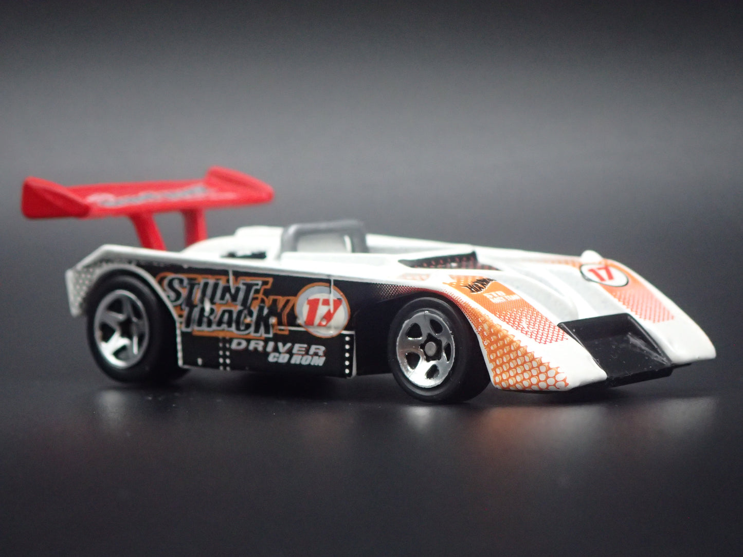 SHADOW Mk II A GROUP 7 RACE CAR WHITE 1:64 SCALE DIORAMA DIECAST MODEL CAR
