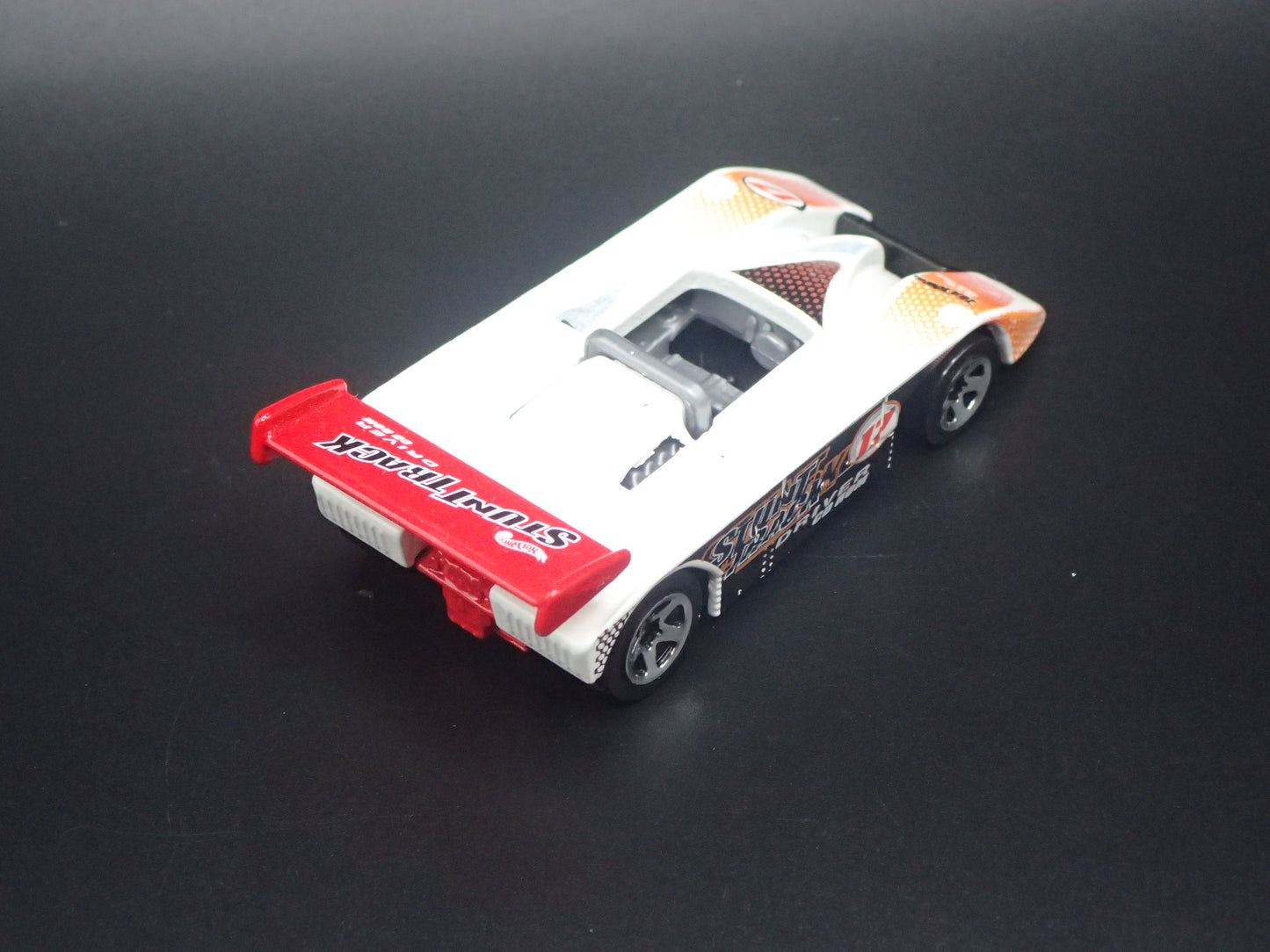 SHADOW Mk II A GROUP 7 RACE CAR WHITE 1:64 SCALE DIORAMA DIECAST MODEL CAR