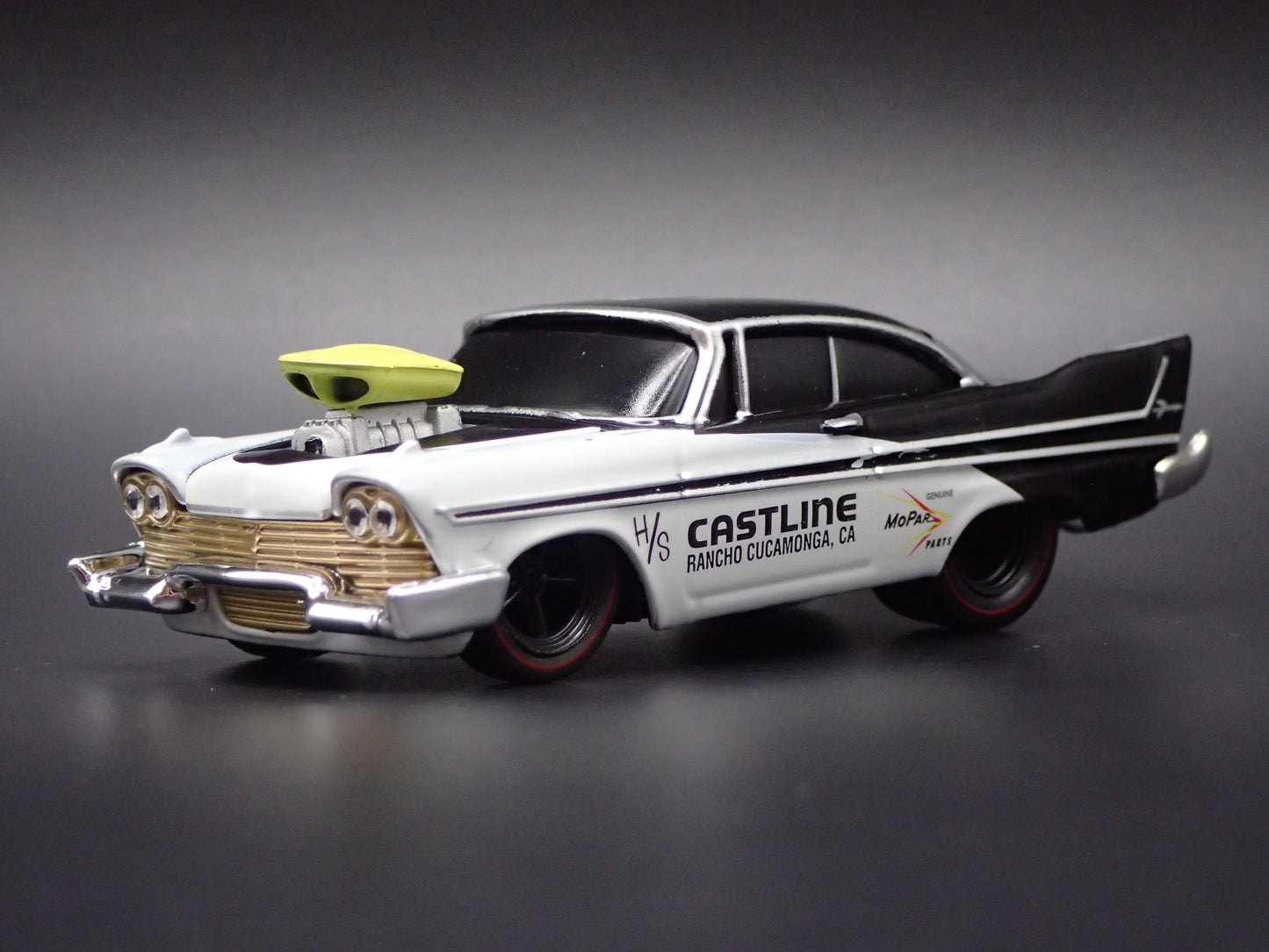 1958 58 PLYMOUTH FURY 1/64 SCALE COLLECTIBLE DIORAMA DIECAST MODEL CAR