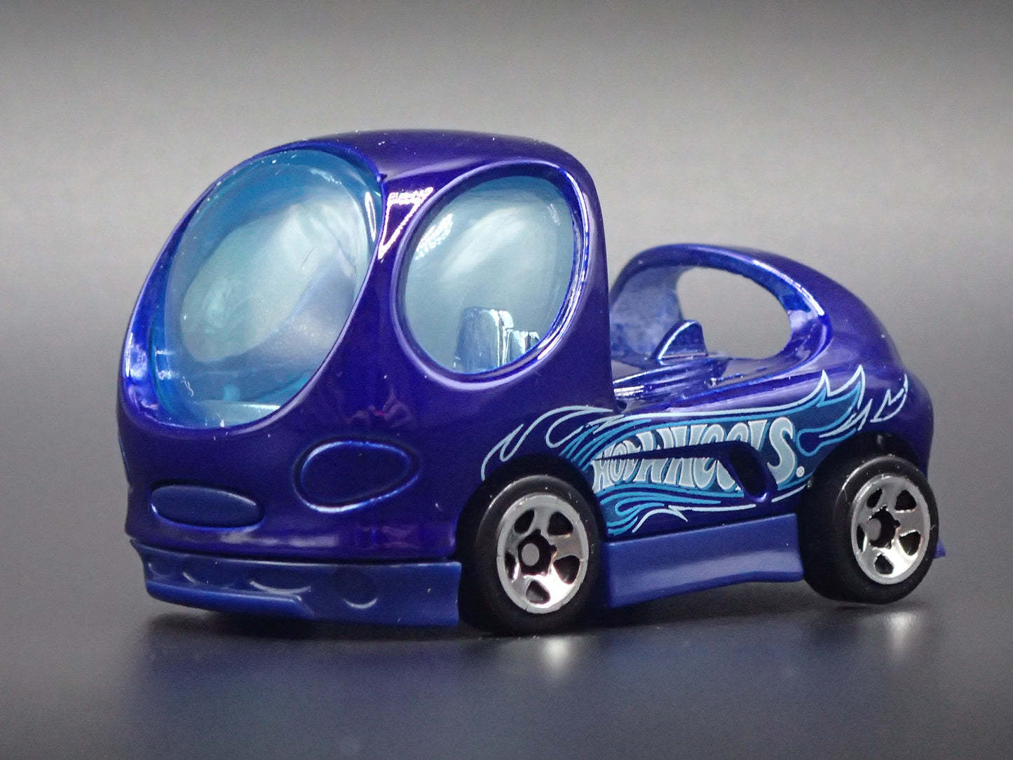 DEORA II 2 CUSTOM PICKUP TRUCK TOONED 1/64 SCALE DIORAMA DIECAST MODEL CAR
