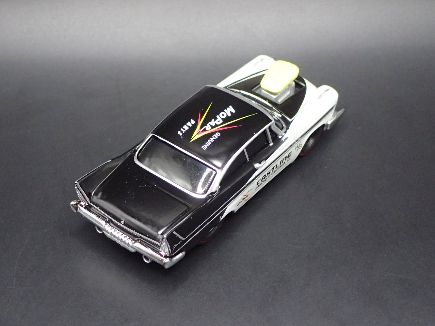 1958 58 PLYMOUTH FURY 1/64 SCALE COLLECTIBLE DIORAMA DIECAST MODEL CAR