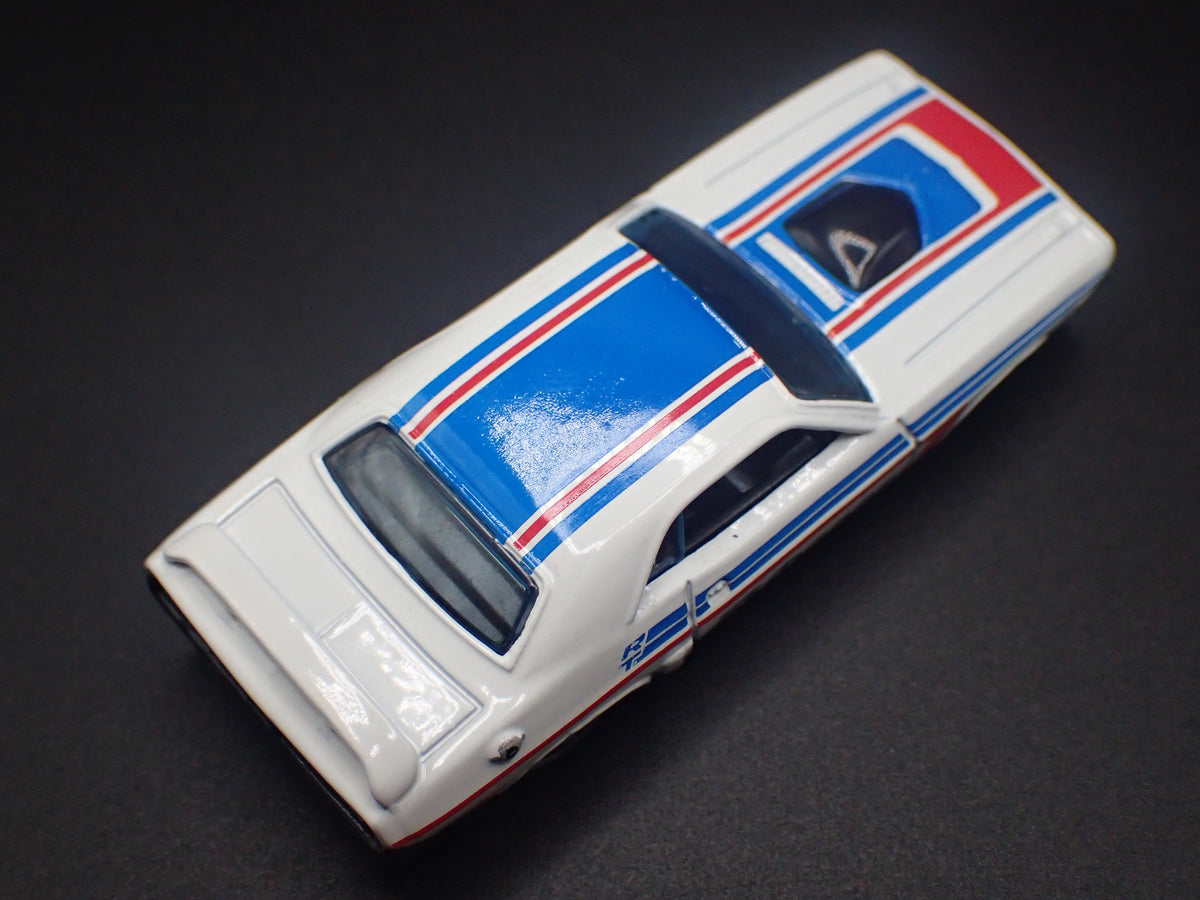 1970 70 DODGE CHALLENGER HEMI 1:64 SCALE COLLECTIBLE DIORAMA DIECAST MODEL CAR