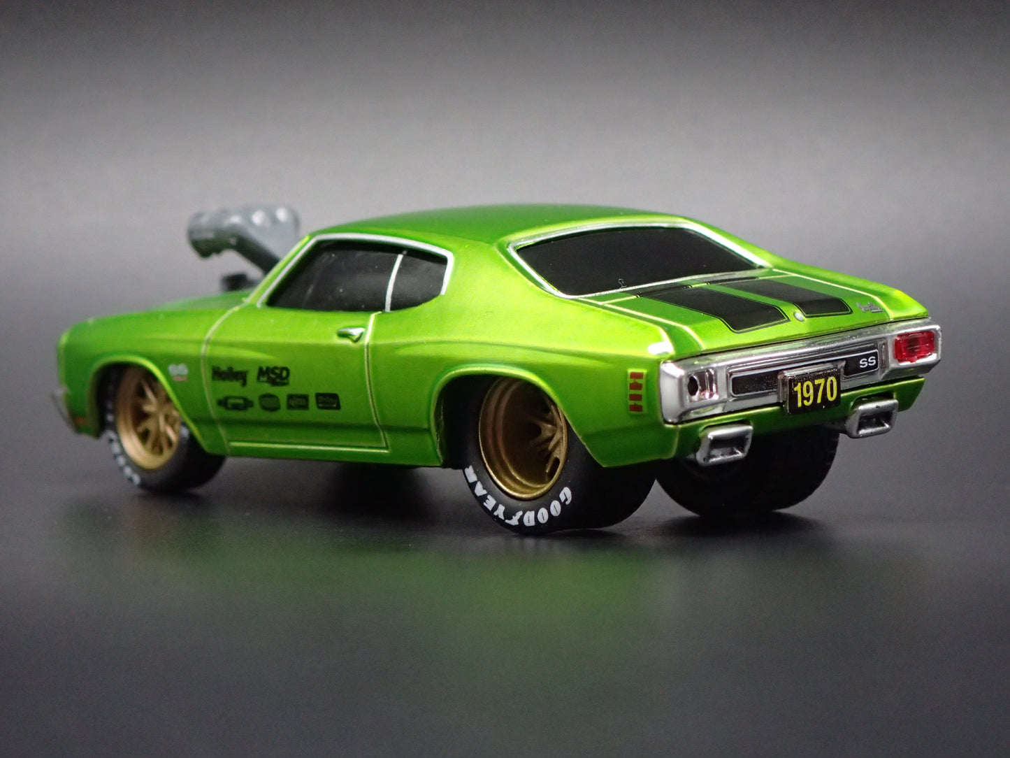 1970 70 CHEVY CHEVROLET CHEVELLE SS GREEN 1:64 SCALE DIORAMA DIECAST MODEL CAR