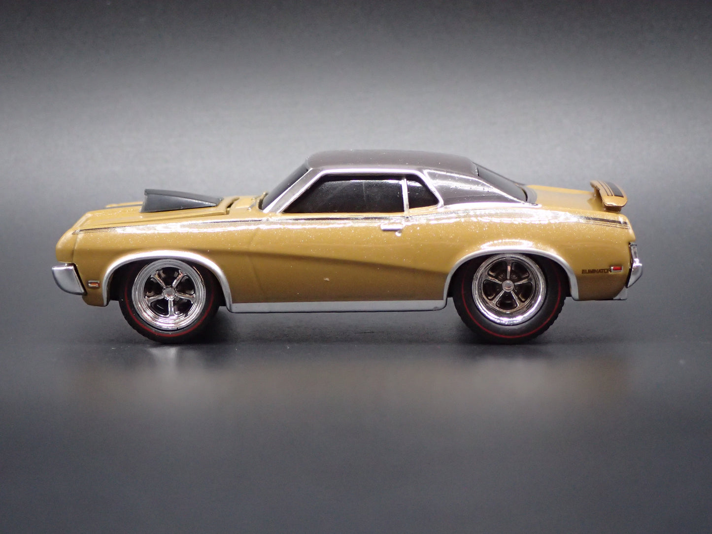 1970 70 MERCURY COUGAR ELIMINATOR BROWN 1/64 SCALE COLLECTIBLE DIECAST MODEL CAR