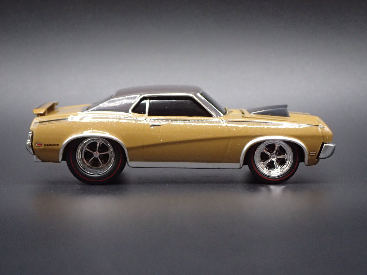 1970 70 MERCURY COUGAR ELIMINATOR BROWN 1/64 SCALE COLLECTIBLE DIECAST MODEL CAR