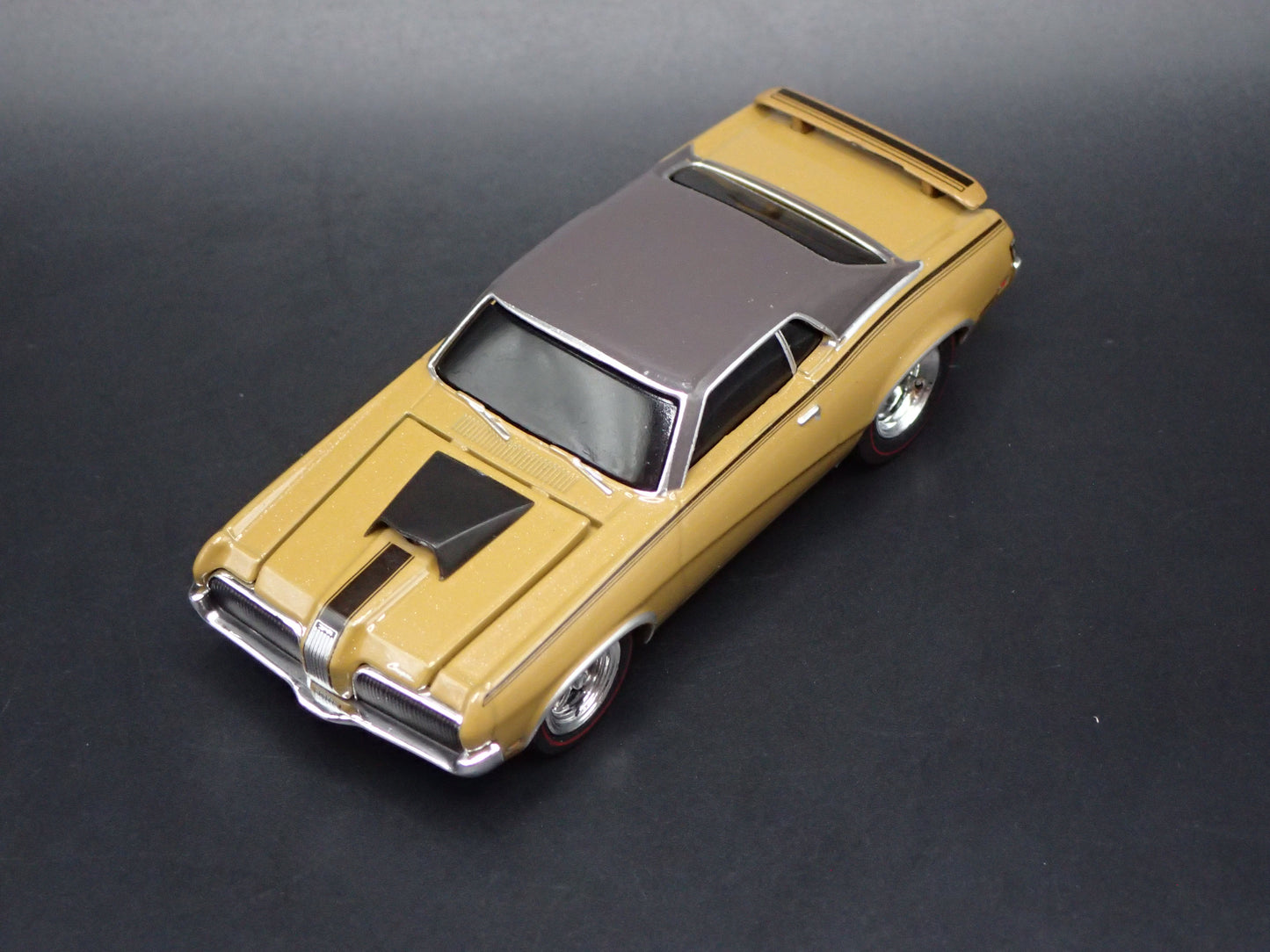 1970 70 MERCURY COUGAR ELIMINATOR BROWN 1/64 SCALE COLLECTIBLE DIECAST MODEL CAR