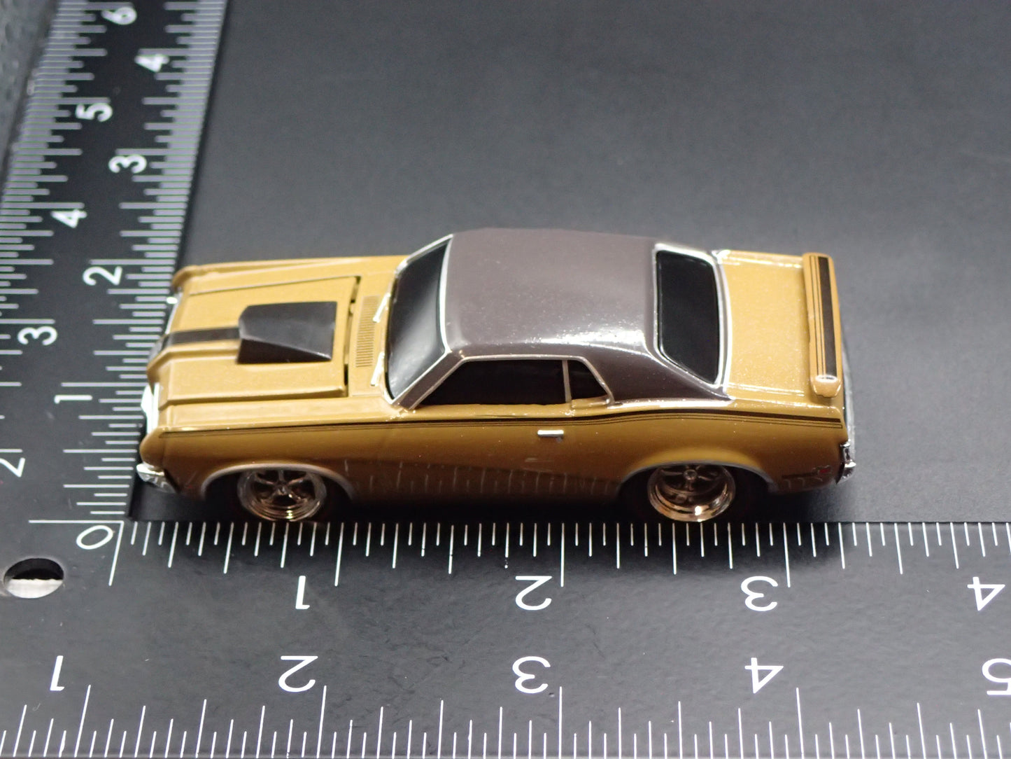 1970 70 MERCURY COUGAR ELIMINATOR BROWN 1/64 SCALE COLLECTIBLE DIECAST MODEL CAR