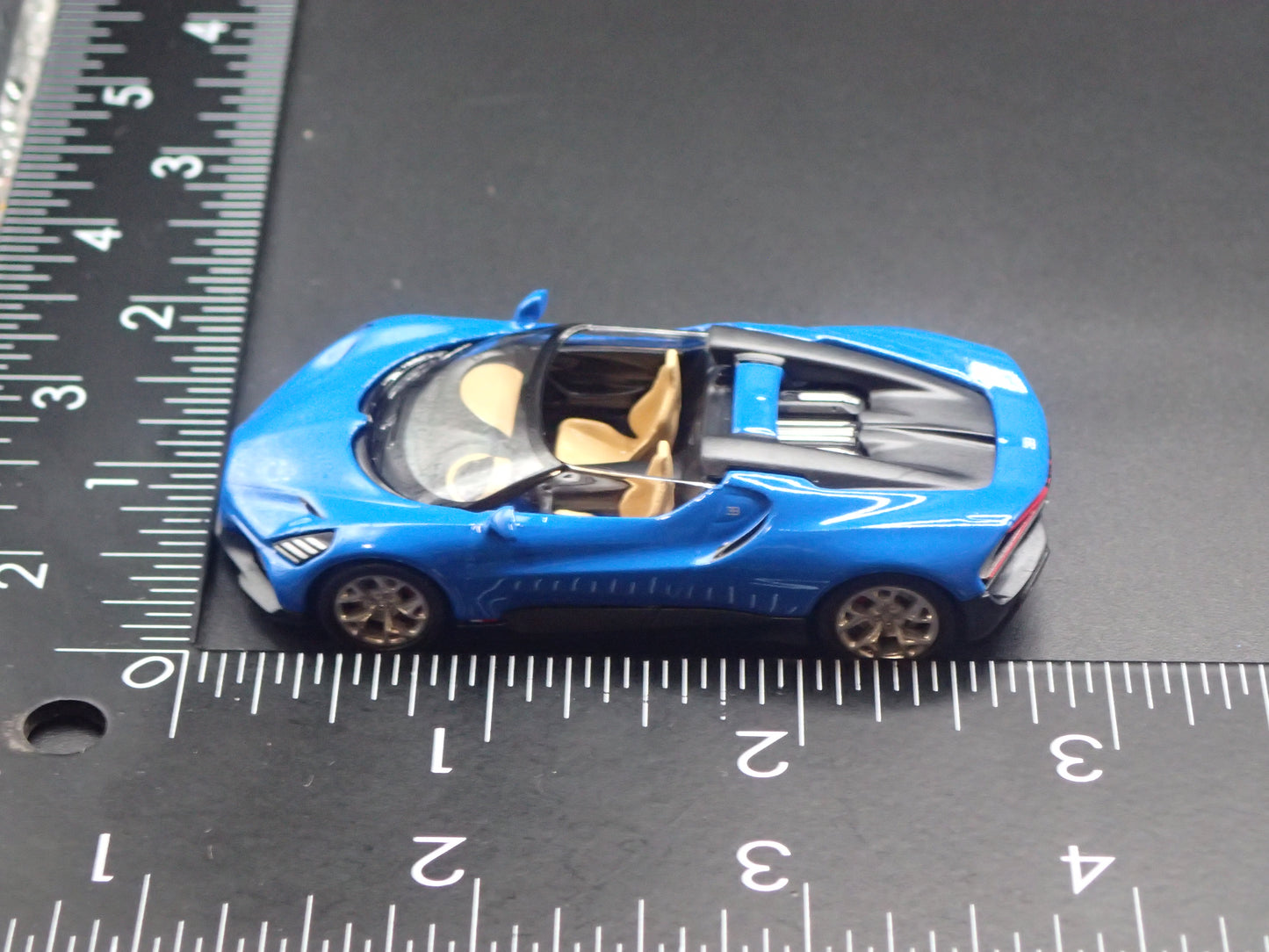 2024-2025 BUGATTI W16 MISTRAL 1:64 SCALE COLLECTIBLE DIORAMA DIECAST MODEL CAR