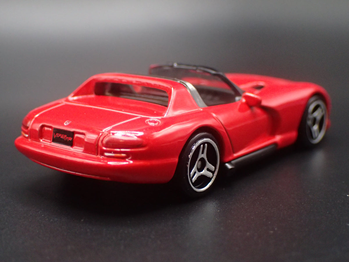 1992-1996 DODGE VIPER RT/10 1/64 SCALE COLLECTIBLE DIORAMA DIECAST MODEL CAR