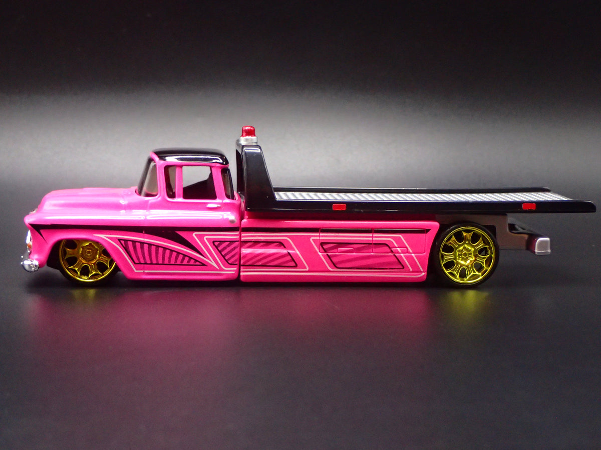 1957 CHEVY CHEVROLET FLATBED RAMP TRUCK TOW TRUCK 1:64 SCALE DIECAST MODEL CAR