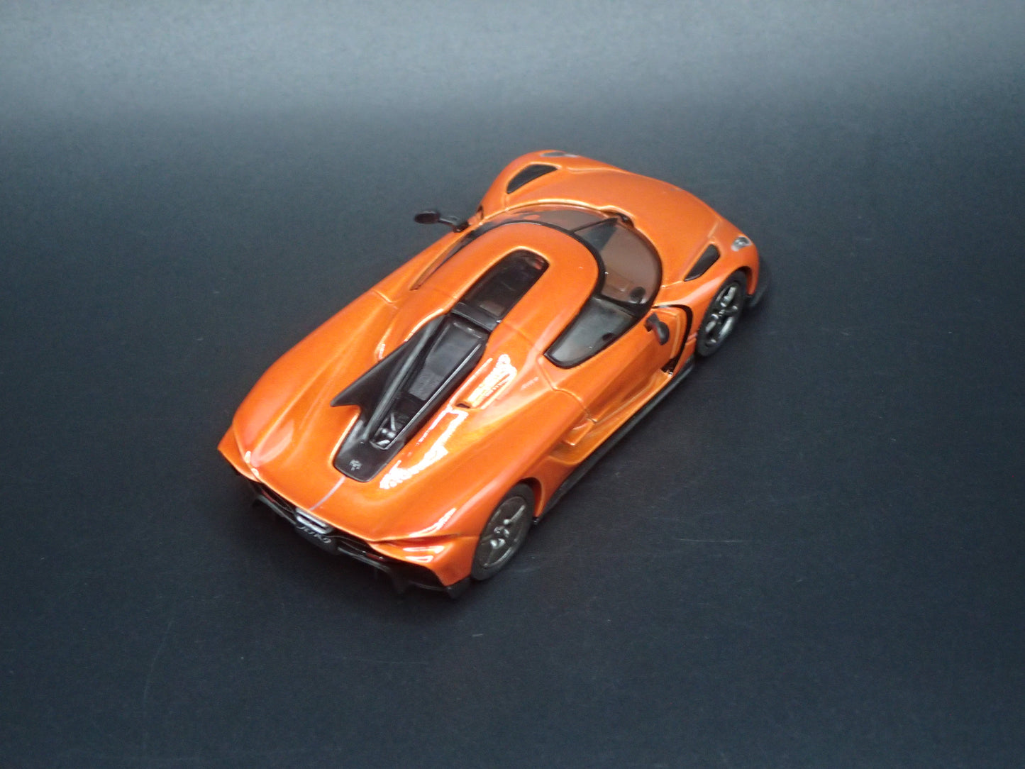 2021-2025 KOENIGSEGG JESKO ABSOLUT SUPER CAR 1:64 SCALE DIORAMA DIECAST MODEL CAR