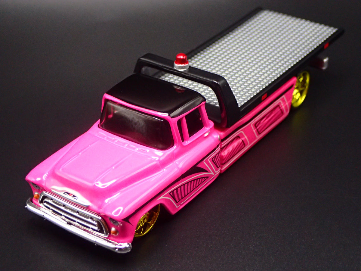 1957 CHEVY CHEVROLET FLATBED RAMP TRUCK TOW TRUCK 1:64 SCALE DIECAST MODEL CAR