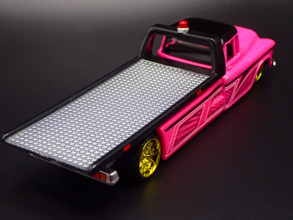 1957 CHEVY CHEVROLET FLATBED RAMP TRUCK TOW TRUCK 1:64 SCALE DIECAST MODEL CAR