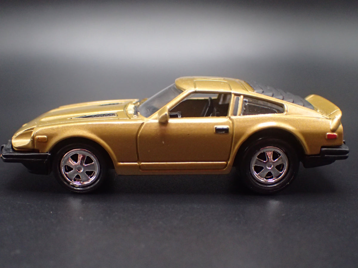 1981 81 DATSUN 280ZX TURBO GOLD 1:64 SCALE COLLECTIBLE DIORAMA DIECAST MODEL CAR