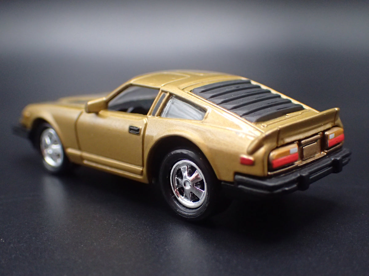 1981 81 DATSUN 280ZX TURBO GOLD 1:64 SCALE COLLECTIBLE DIORAMA DIECAST MODEL CAR