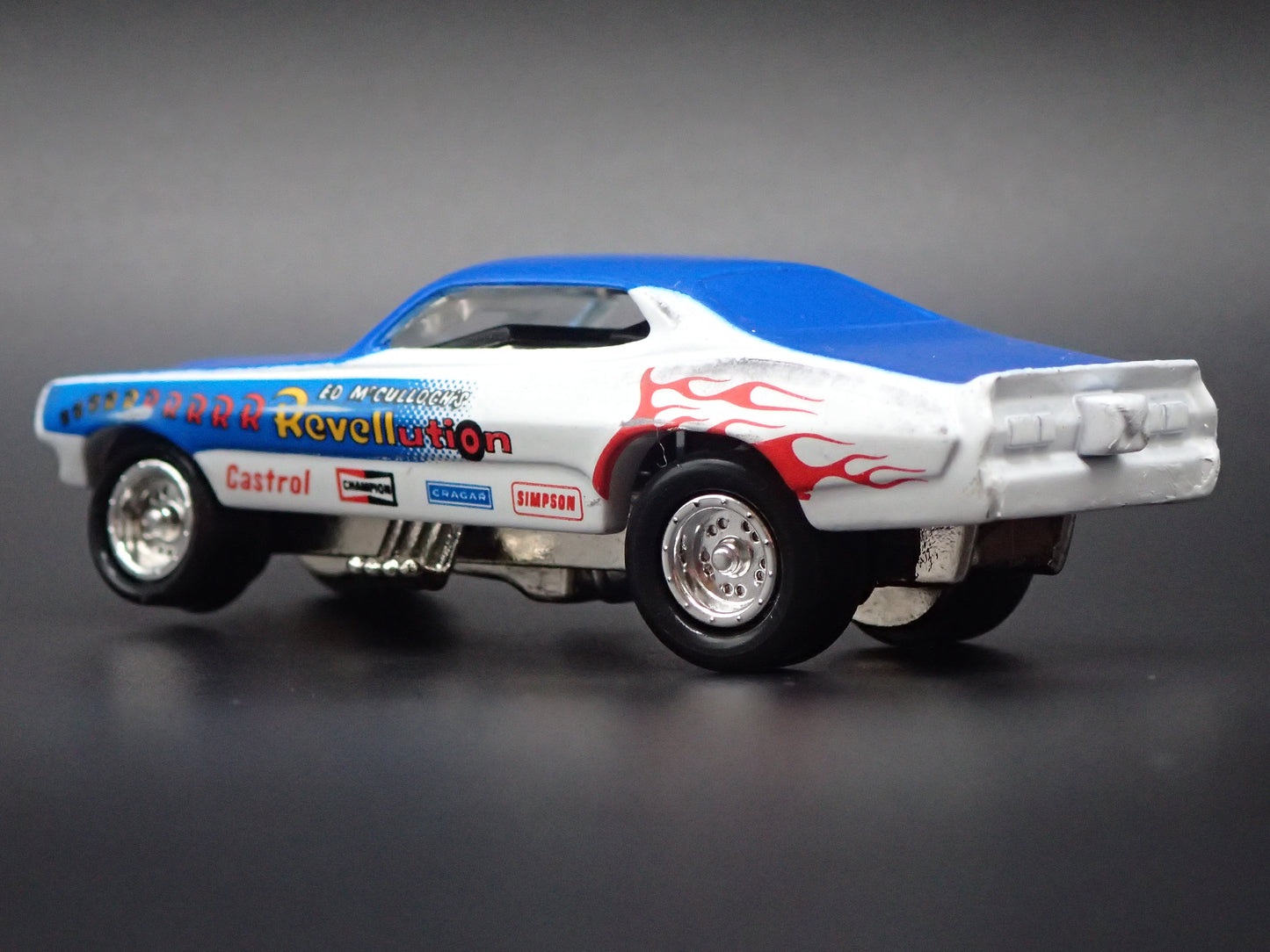 1972 72 PLYMOUTH DUSTER REVELLUTION 1/64 SCALE DIECAST MODEL CAR