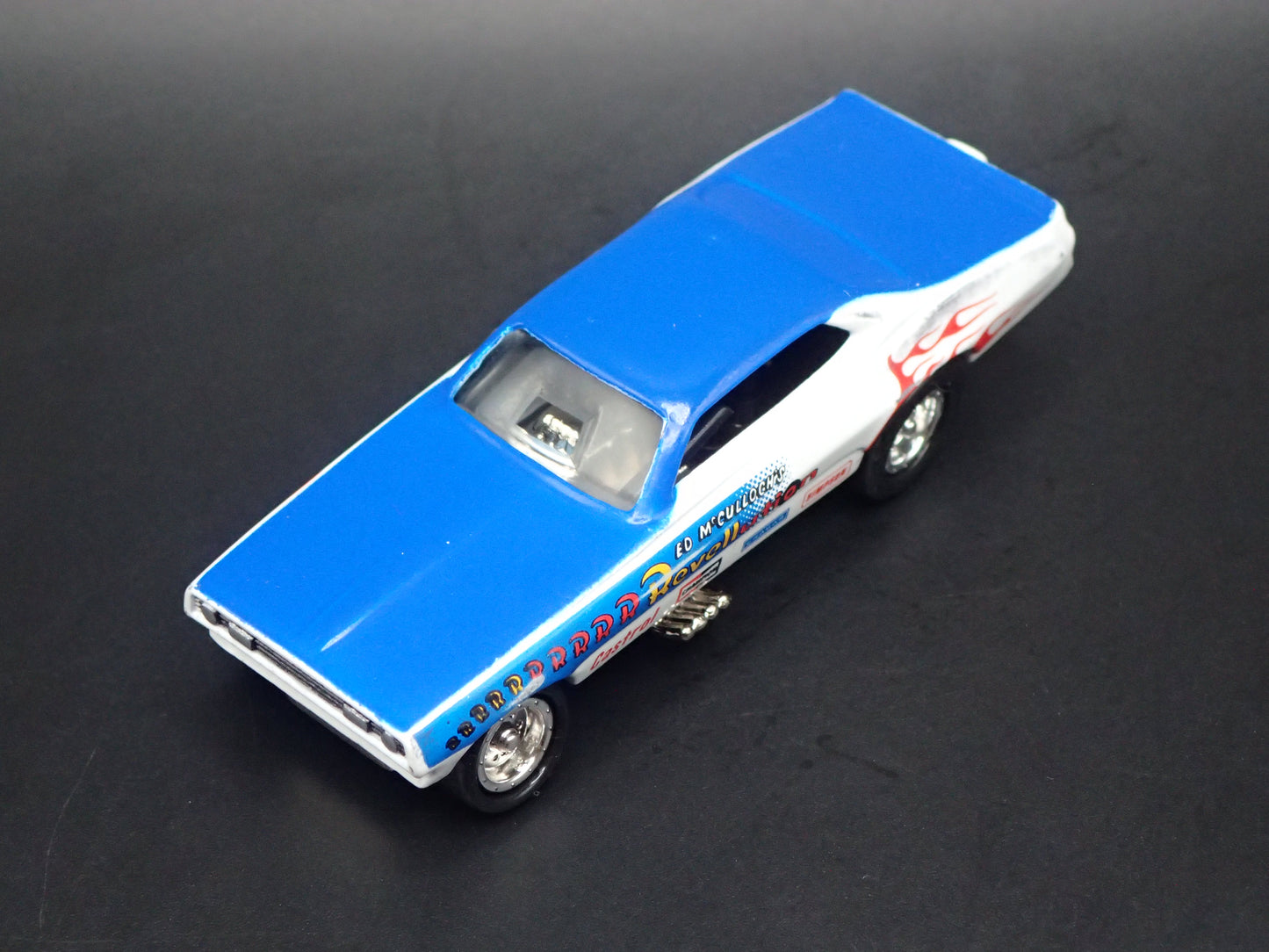 1972 72 PLYMOUTH DUSTER REVELLUTION 1/64 SCALE DIECAST MODEL CAR