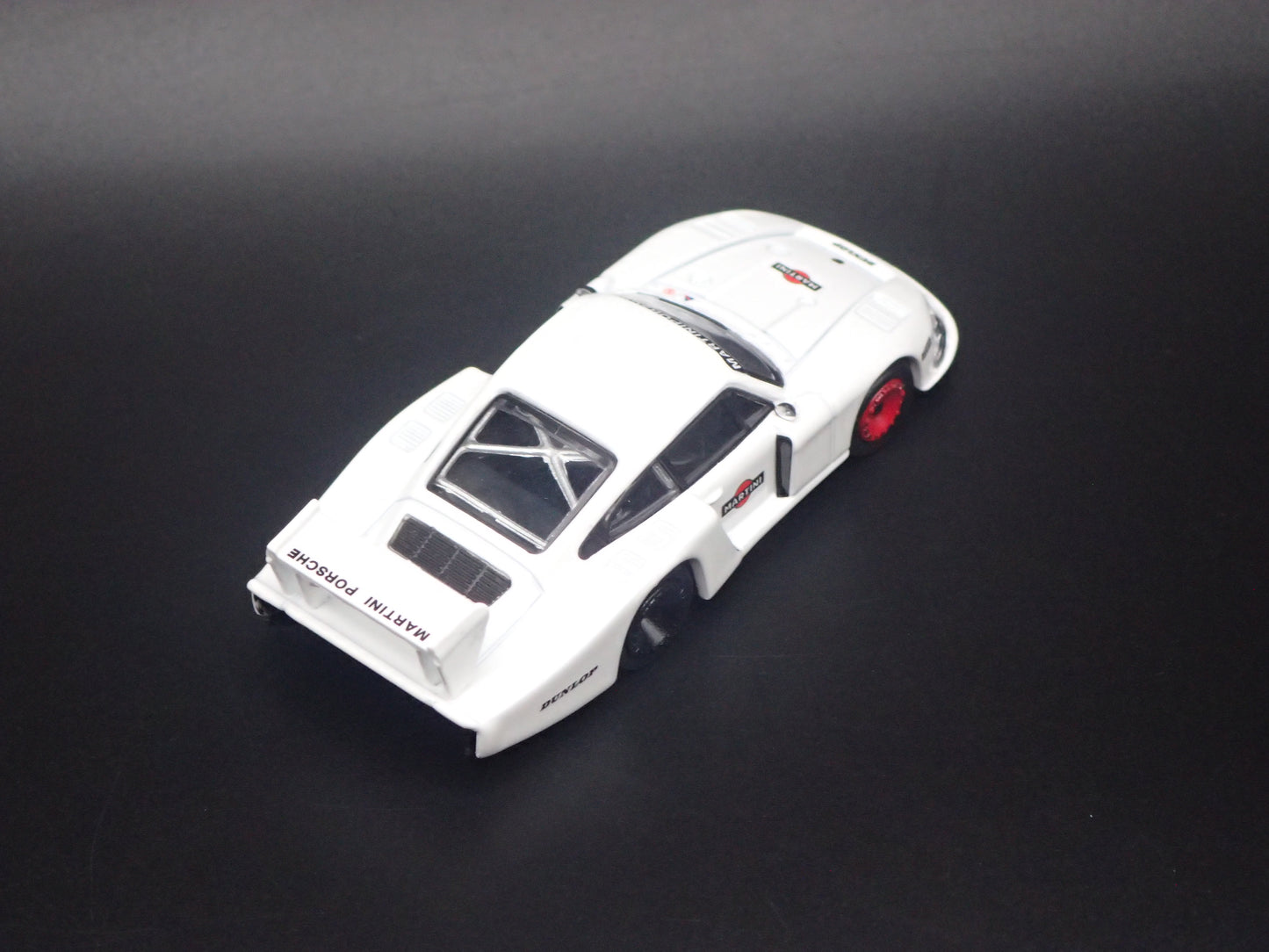 PORSCHE 935-78 RACING MOBY DICK MARTINI 1:64 SCALE DIORAMA DIECAST MODEL CAR