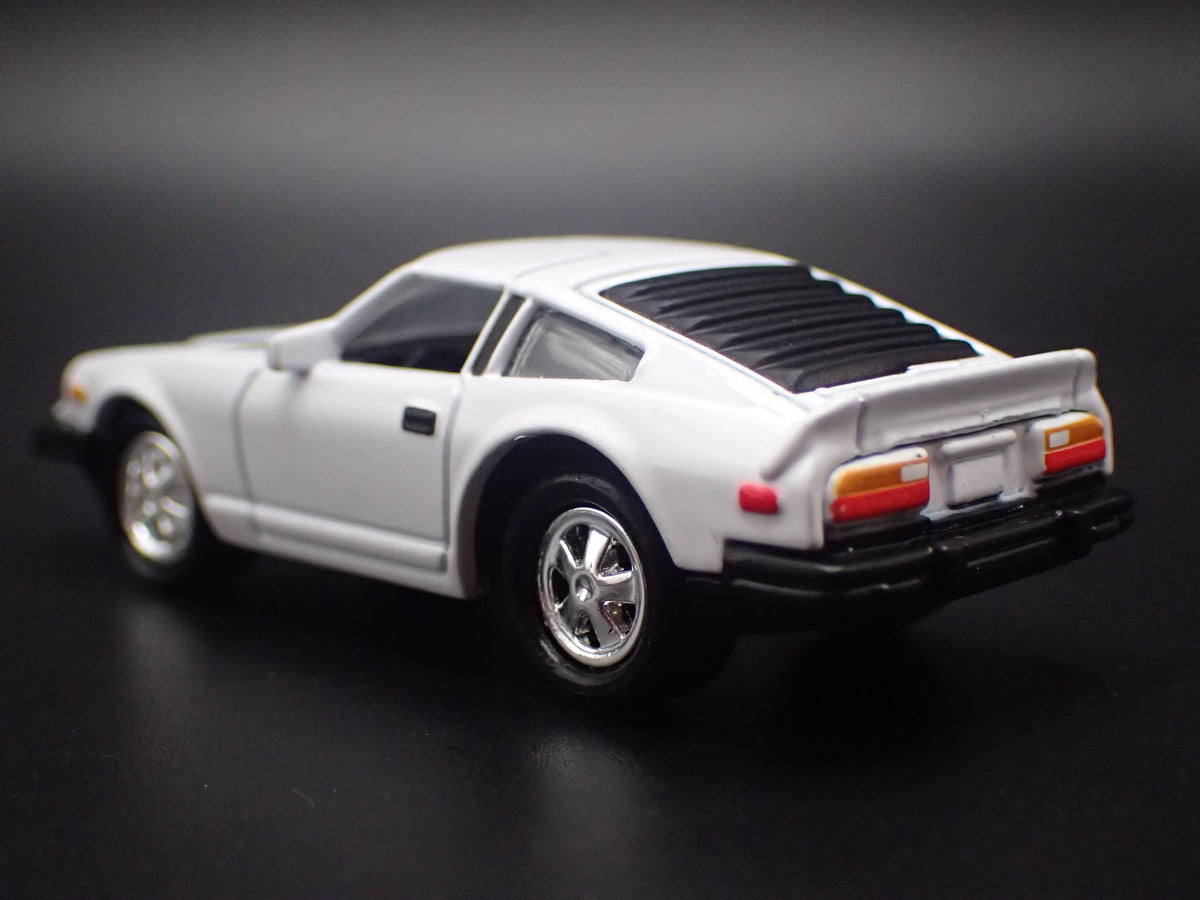 1981 81 DATSUN 280ZX TURBO WHITE 1:64 SCALE COLLECTIBLE DIORAMA DIECAST MODEL CAR