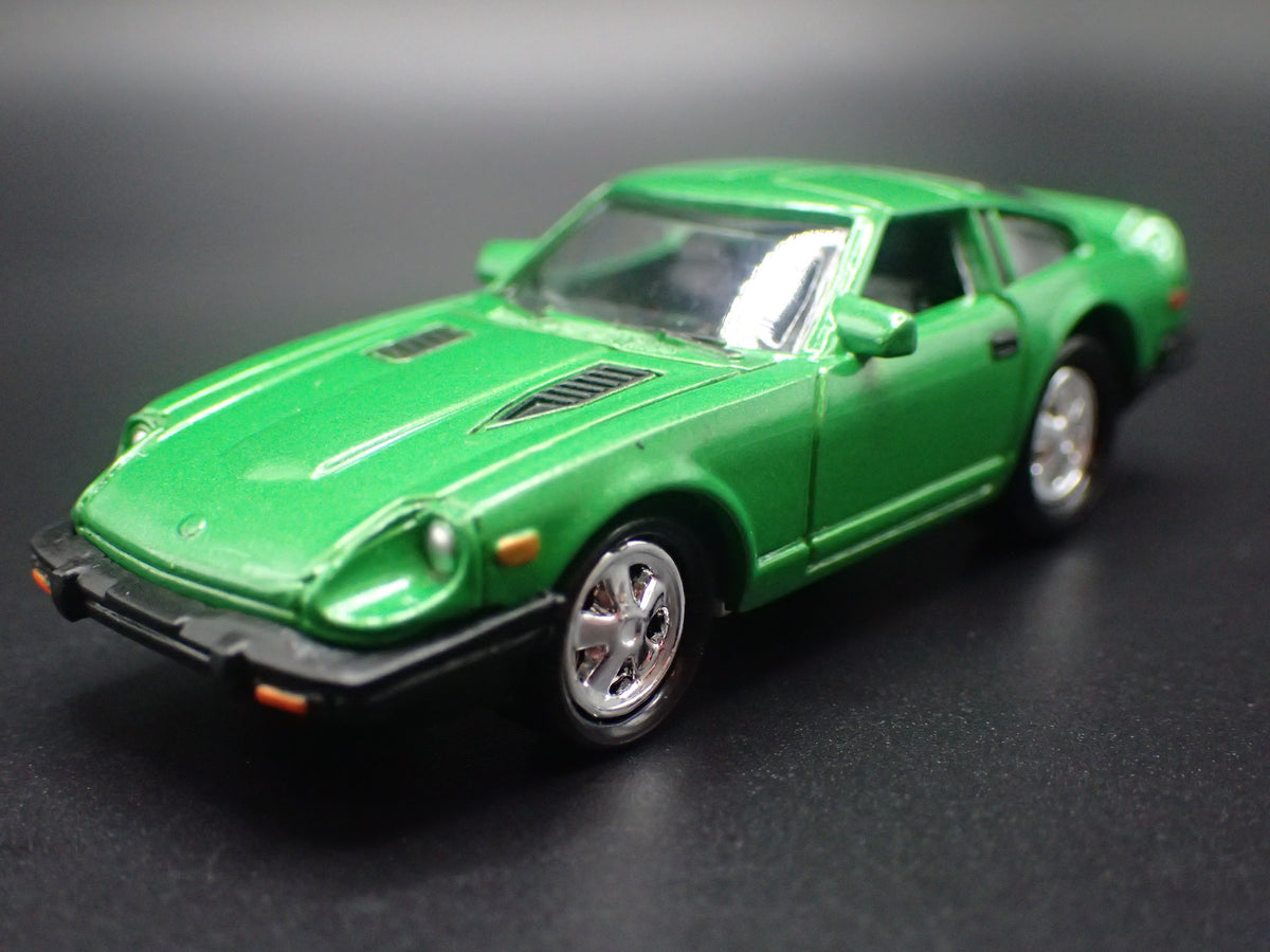 1981 81 DATSUN 280ZX TURBO GREEN 1:64 SCALE COLLECTIBLE DIORAMA DIECAST MODEL CAR