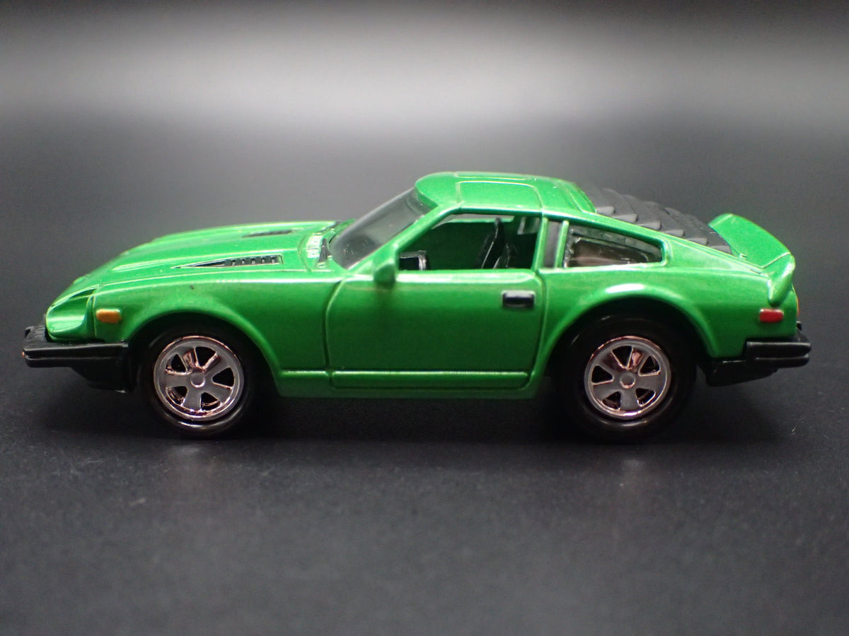 1981 81 DATSUN 280ZX TURBO GREEN 1:64 SCALE COLLECTIBLE DIORAMA DIECAST MODEL CAR