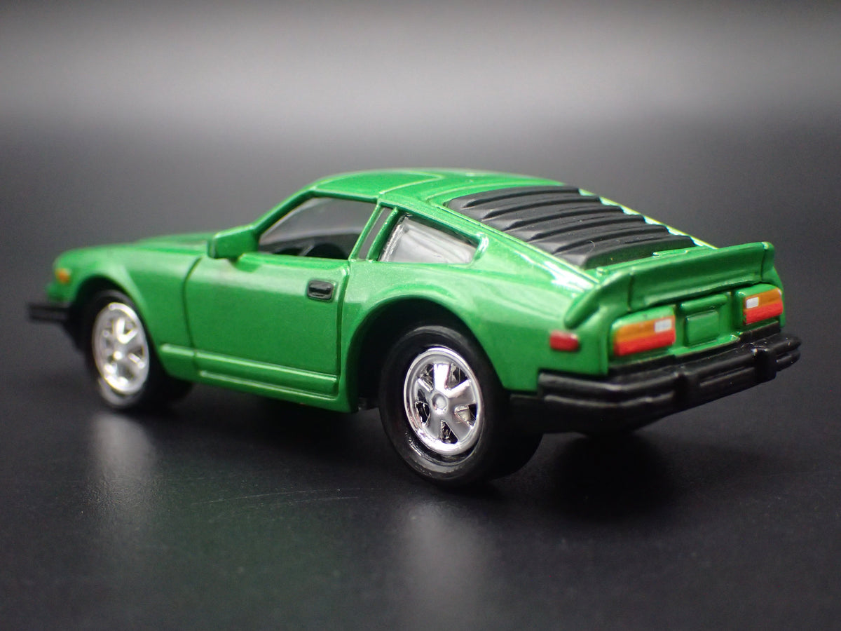 1981 81 DATSUN 280ZX TURBO GREEN 1:64 SCALE COLLECTIBLE DIORAMA DIECAST MODEL CAR