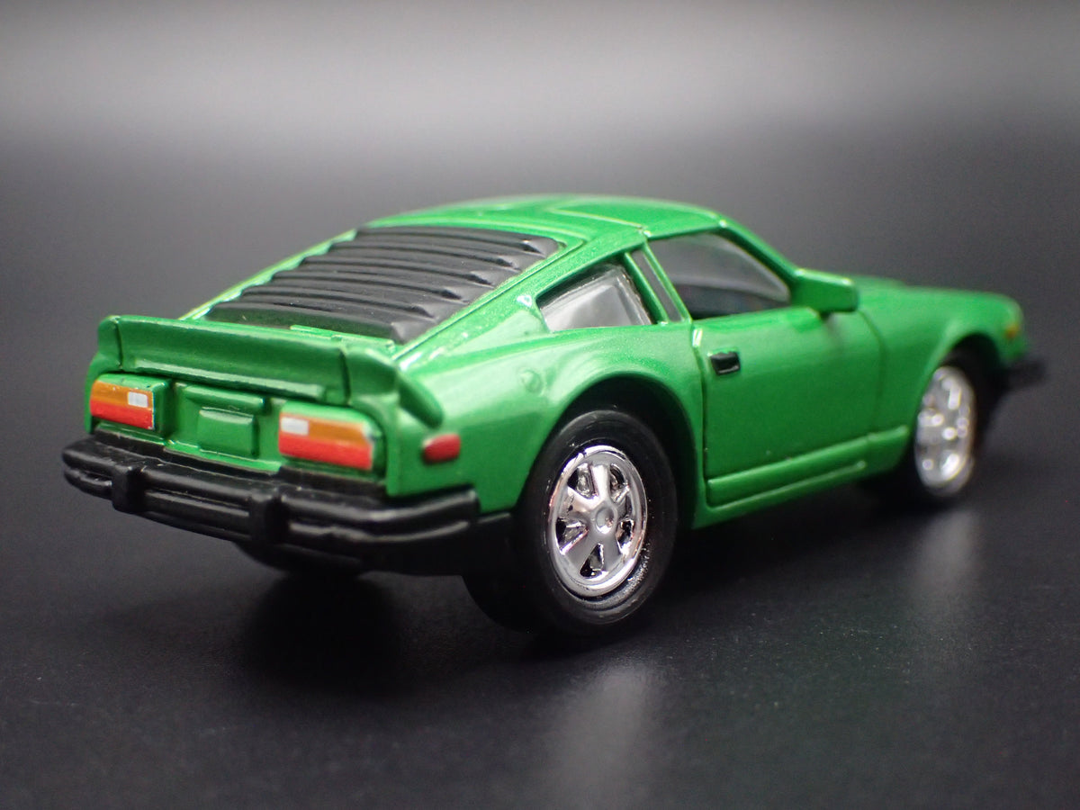 1981 81 DATSUN 280ZX TURBO GREEN 1:64 SCALE COLLECTIBLE DIORAMA DIECAST MODEL CAR