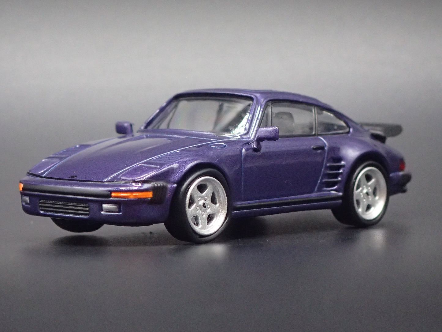 1983-1989 PORSCHE 911 CARRERA RUF BTR SLANTNOSE 1:64 SCALE DIECAST MODEL CAR