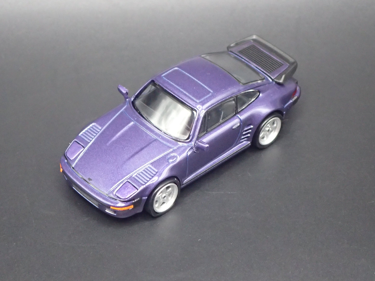 1983-1989 PORSCHE 911 CARRERA RUF BTR SLANTNOSE 1:64 SCALE DIECAST MODEL CAR