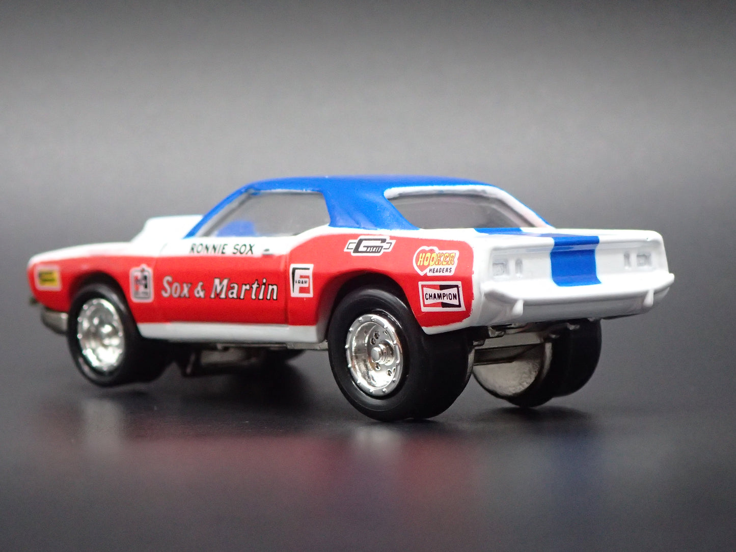 1971 71 PLYMOUTH BARRACUDA CUDA SOX & MARTIN NHRA 1/64 SCALE DIECAST MODEL CAR