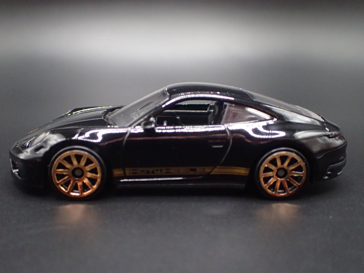 2017-2022 PORSCHE 911 CARRERA TOURING BLACK 1:64 SCALE DIORAMA DIECAST MODEL CAR