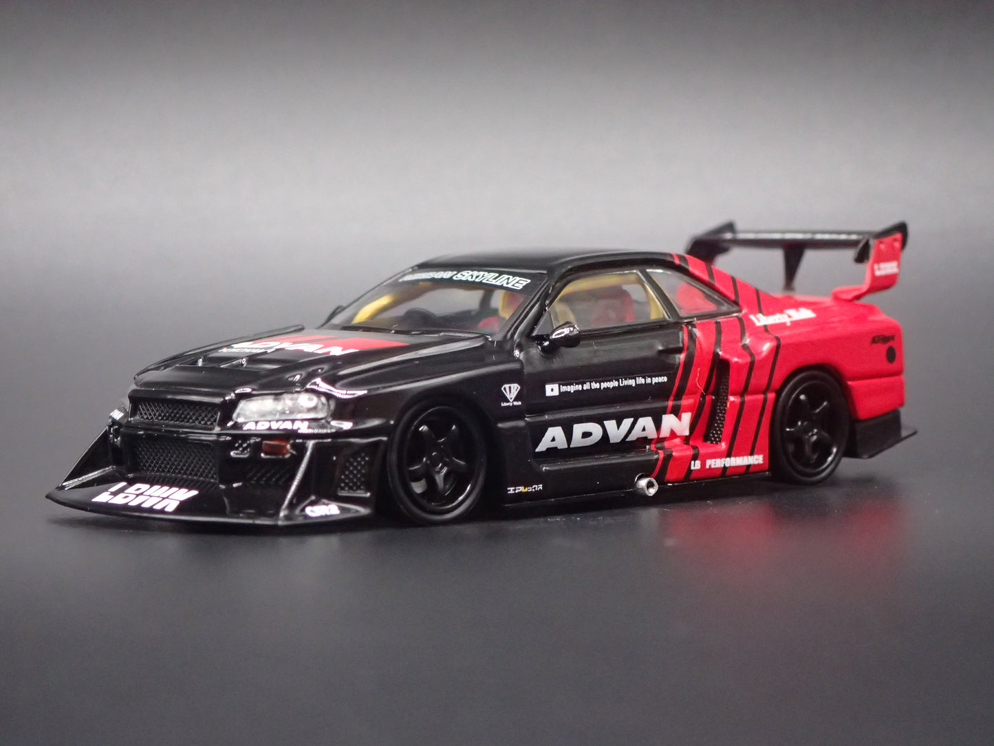 NISSAN SKYLINE LB-ER34 SUPER SILHOUTTE ADVAN 1:64 SCALE DIORAMA DIECAST MODEL CAR