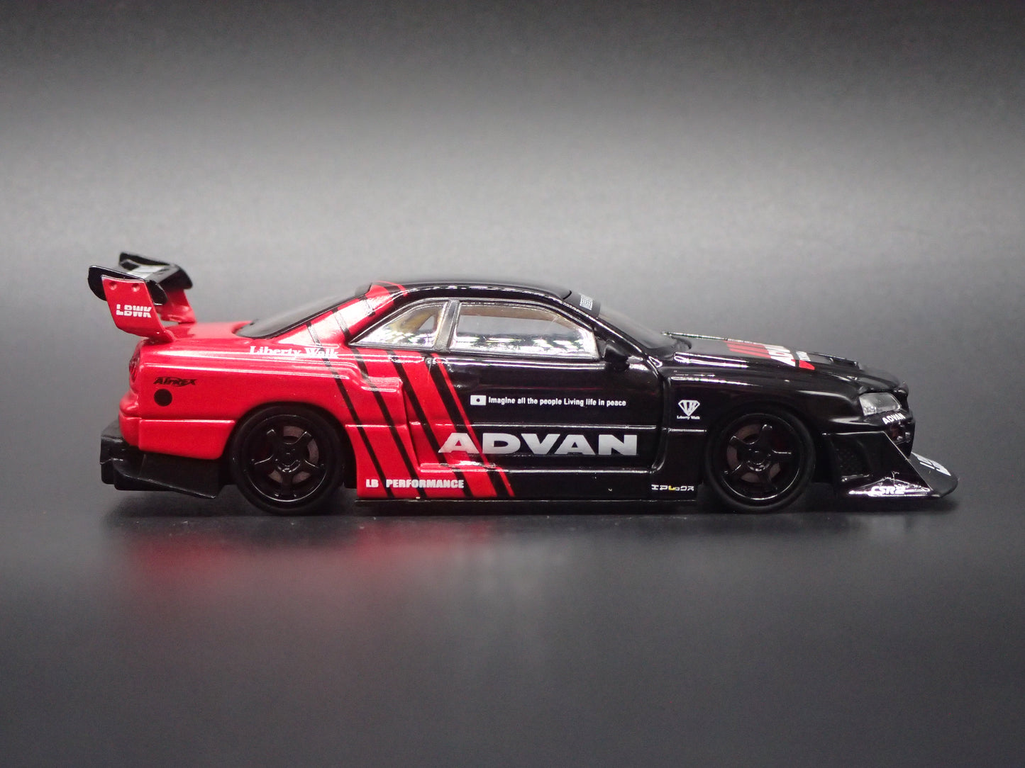 NISSAN SKYLINE LB-ER34 SUPER SILHOUTTE ADVAN 1:64 SCALE DIORAMA DIECAST MODEL CAR