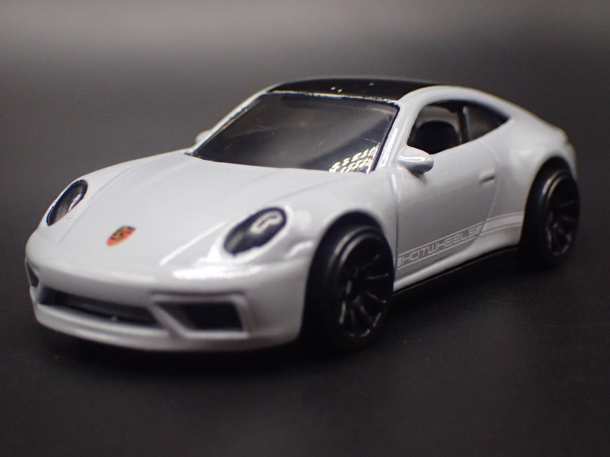 2017-2022 PORSCHE 911 CARRERA TOURING GRAY 1:64 SCALE DIORAMA DIECAST MODEL CAR