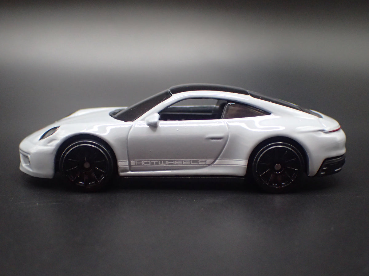 2017-2022 PORSCHE 911 CARRERA TOURING GRAY 1:64 SCALE DIORAMA DIECAST MODEL CAR
